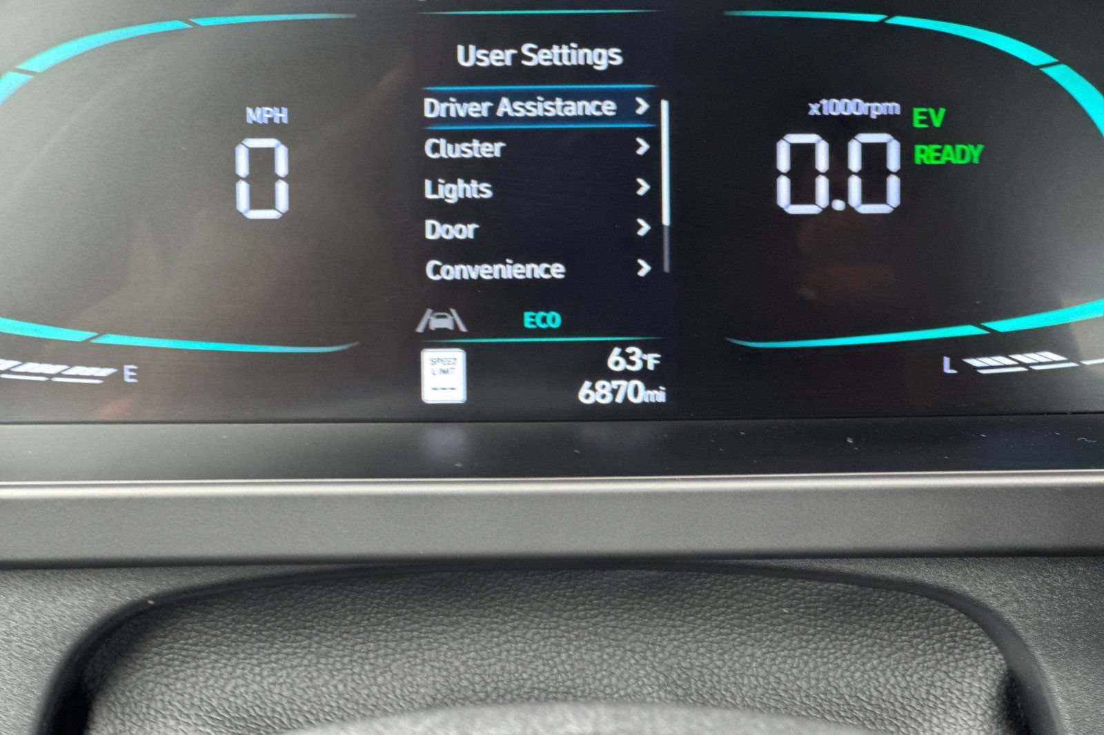 Used 2025 Hyundai Elantra Hybrid FWD image 26