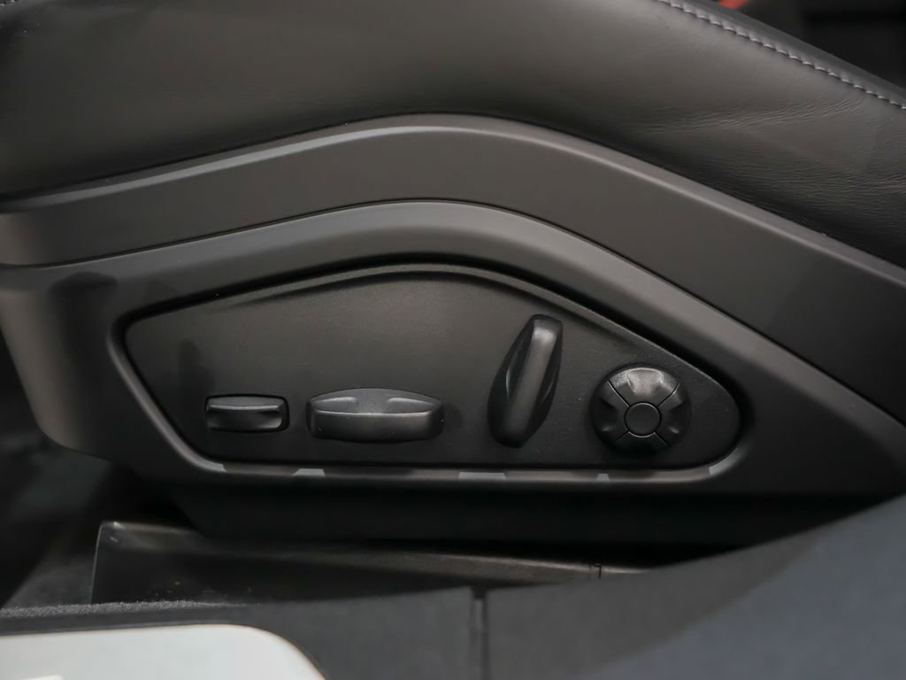 Used 2025 Porsche Panamera 4 E-Hybrid AWD/4WD image 24
