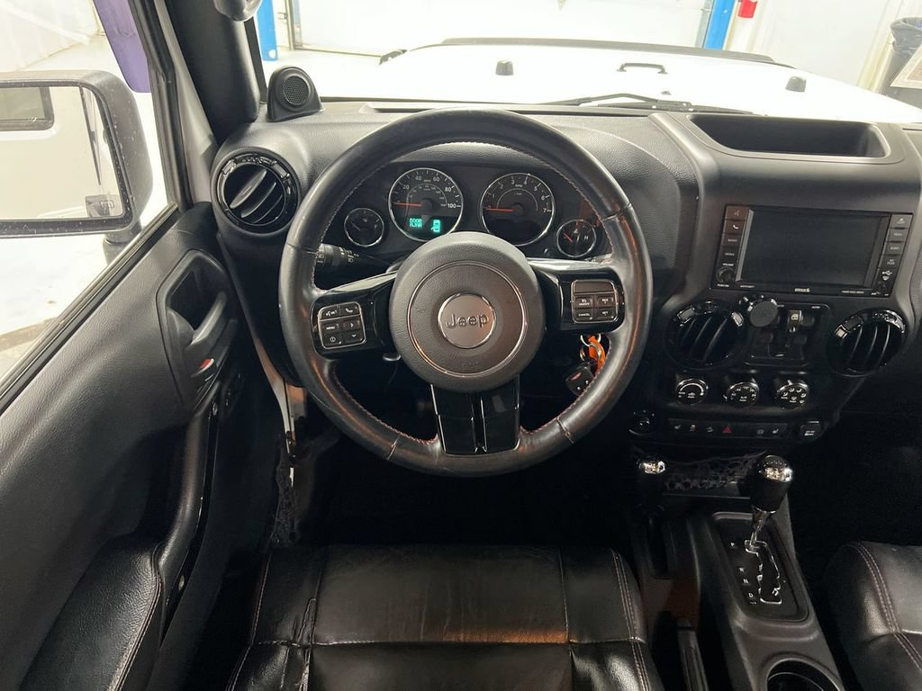 Used 2012 Jeep Wrangler Unlimited Sahara AWD/4WD image 11