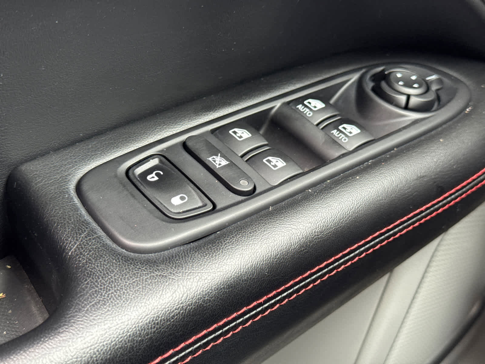 Used 2020 Jeep Compass Limited image 24