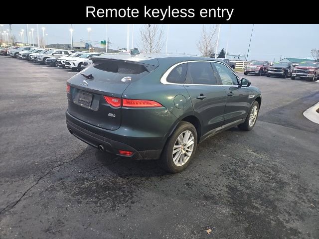 Used 2017 Jaguar F-PACE Prestige image 7