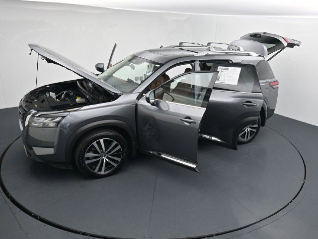 Used 2025 Nissan Pathfinder Platinum w/ Cargo Package AWD/4WD image 42