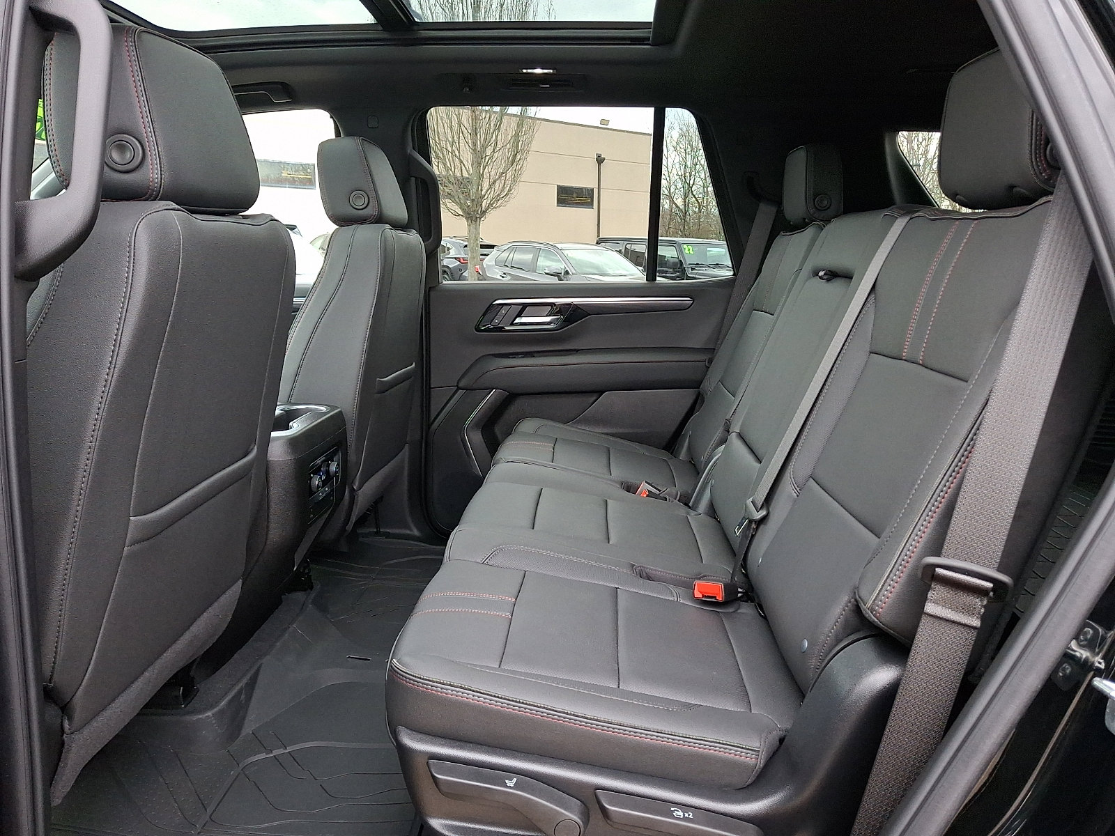 Used 2025 Chevrolet Tahoe RST w/ Sun And Tow Package image 10