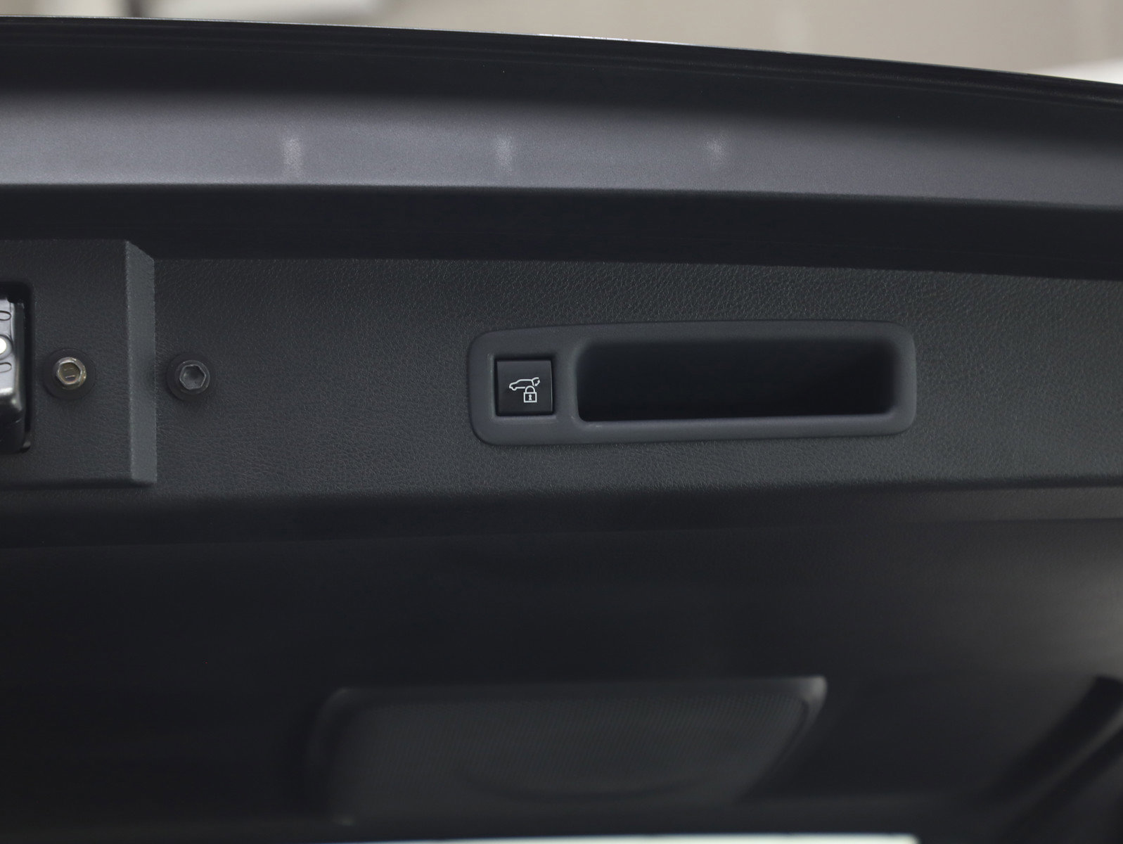 Used 2025 Toyota Sienna XSE image 11