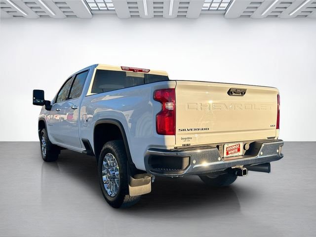 Used 2024 Chevrolet Silverado 2500 LTZ w/ LTZ Premium Package AWD/4WD image 6