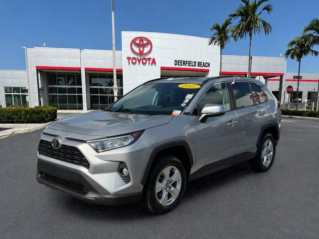 Used 2021 Toyota RAV4 XLE FWD image 3