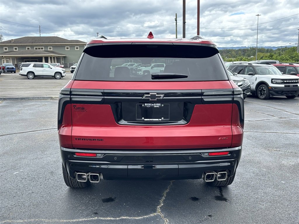New 2026 Chevrolet Traverse RS w/ LPO, Floor Liner Package image 7