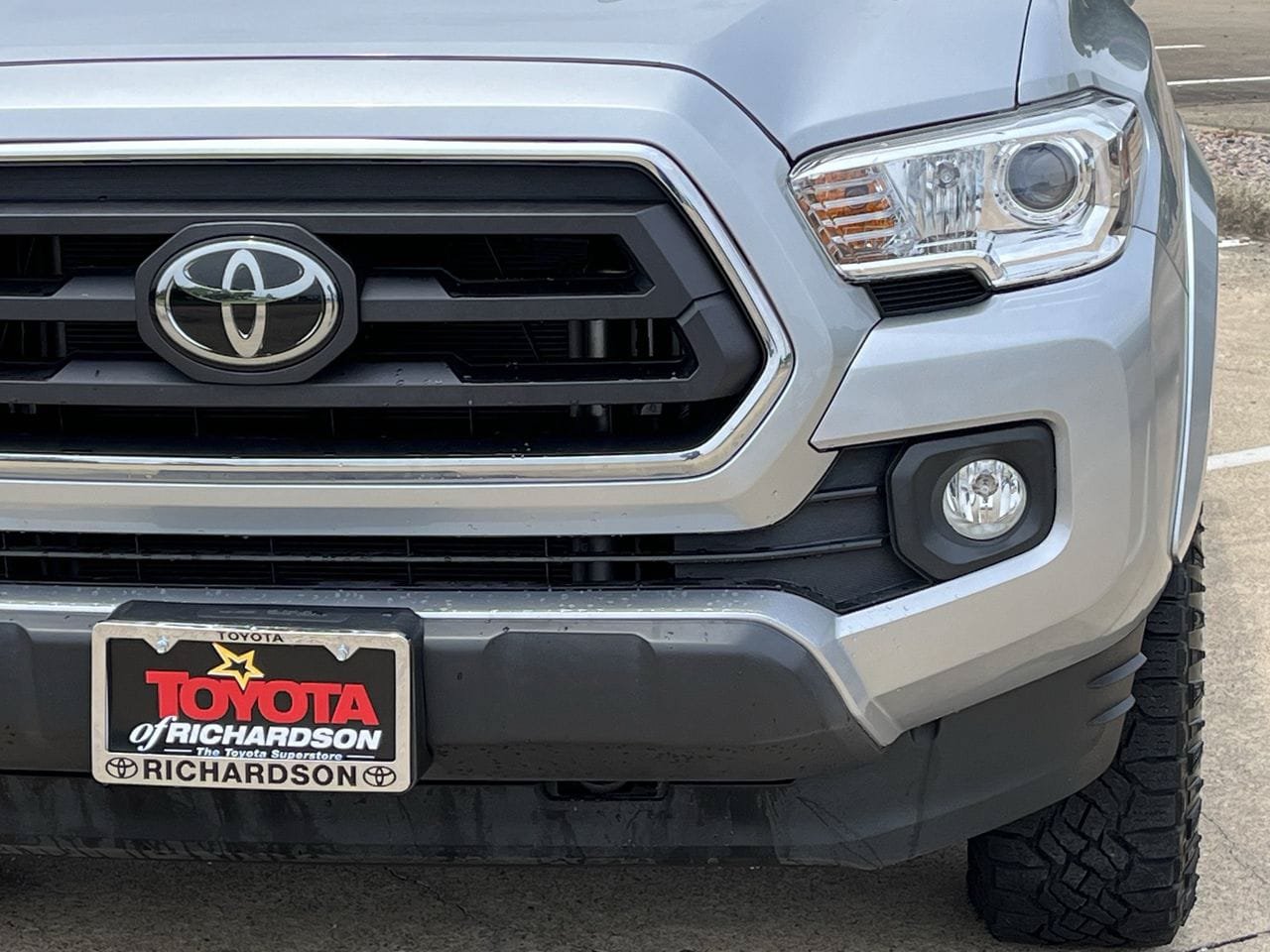 Used 2022 Toyota Tacoma SR5 RWD image 8