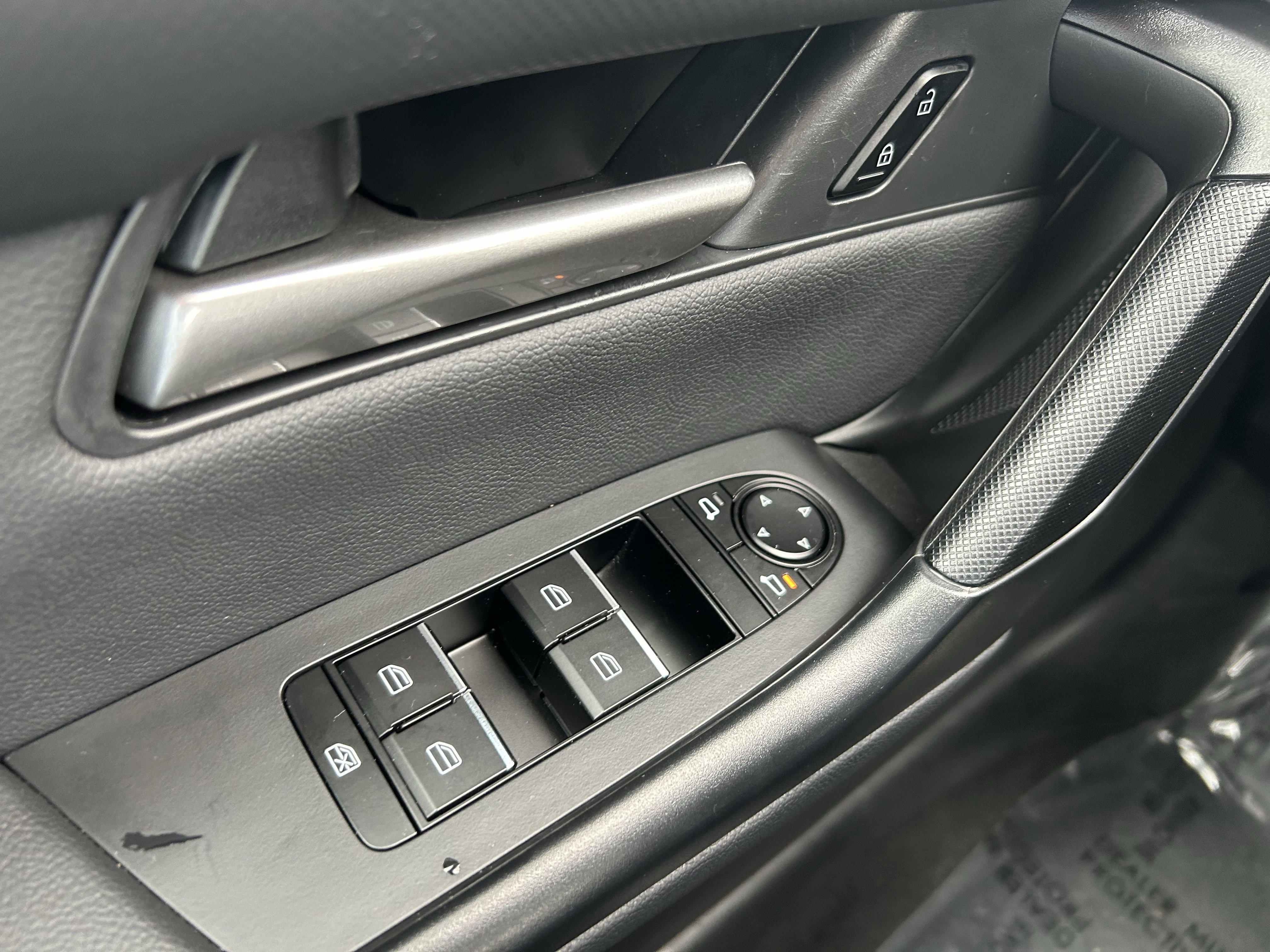 Certified 2025 MAZDA CX-50 AWD 2.5 S w/ Weather Package image 17