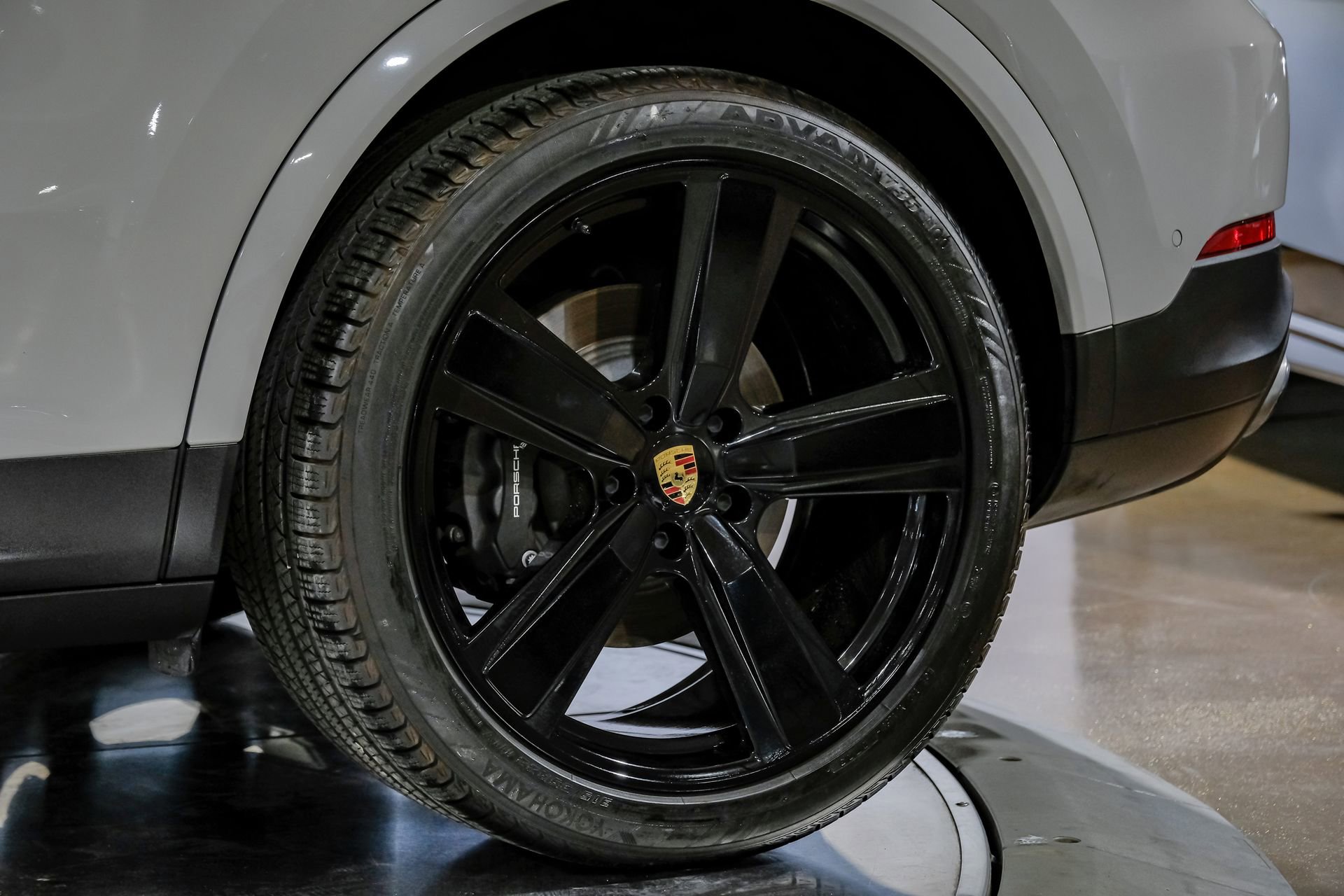 Used 2024 Porsche Cayenne Coupe image 60