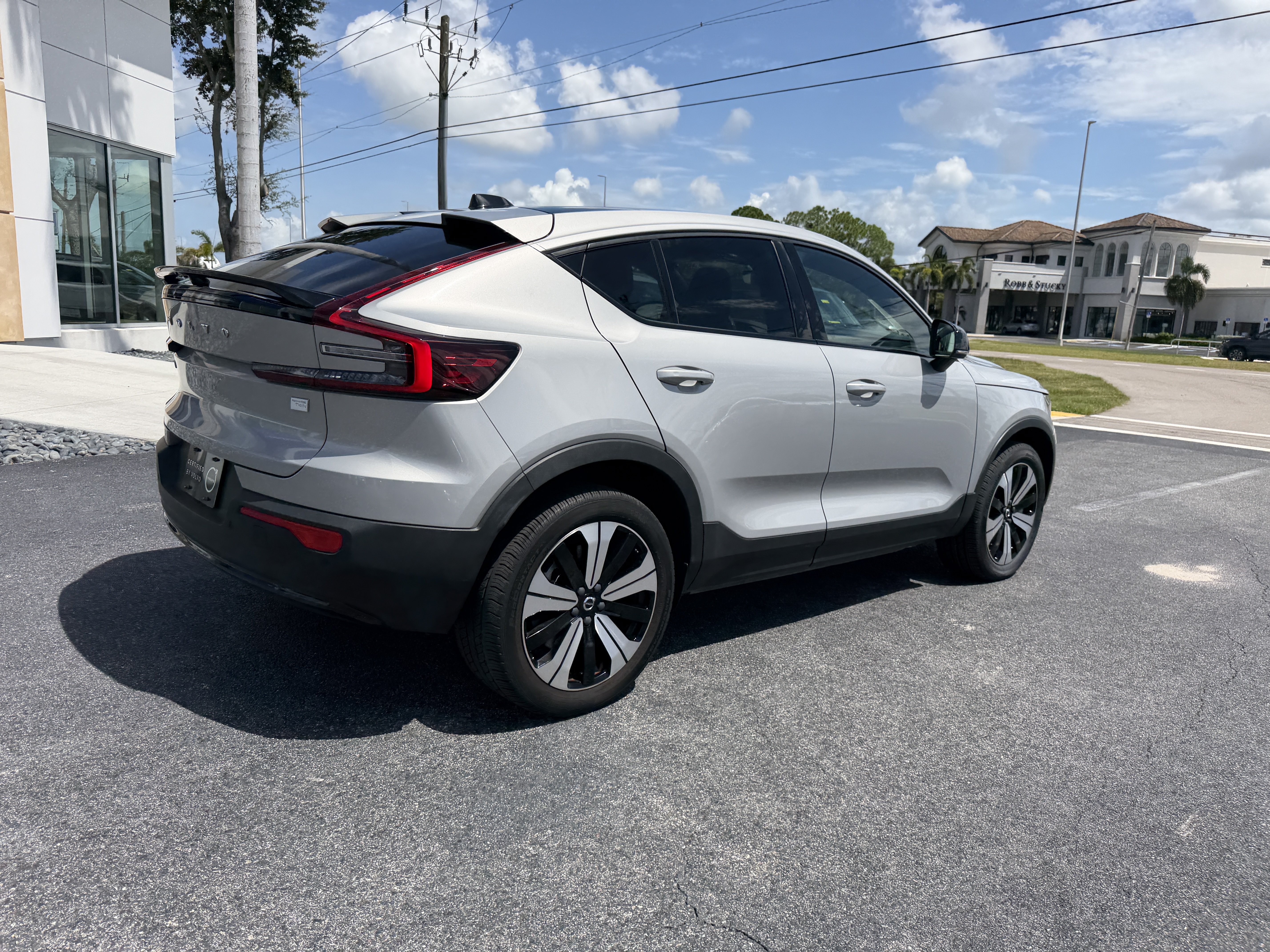 Certified 2023 Volvo C40 Recharge Core AWD/4WD image 3