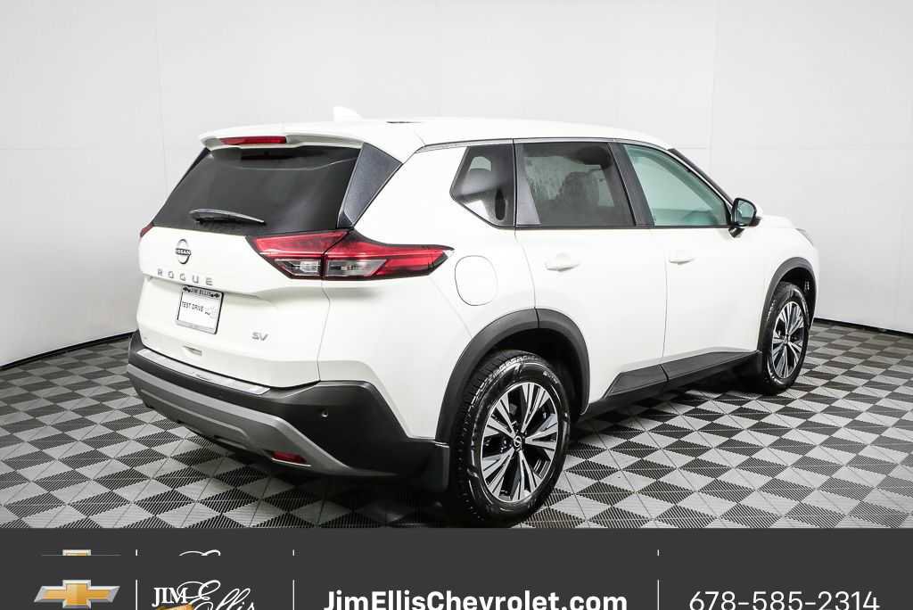 Used 2022 Nissan Rogue SV image 3