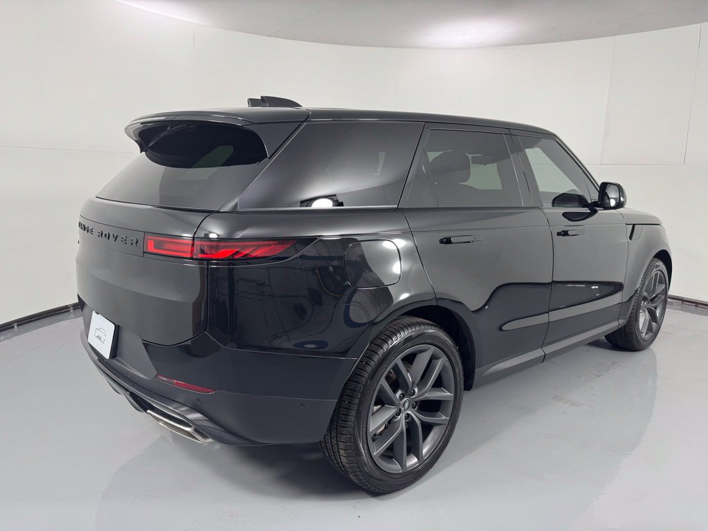 Used 2025 Land Rover Range Rover Sport SE AWD/4WD image 5