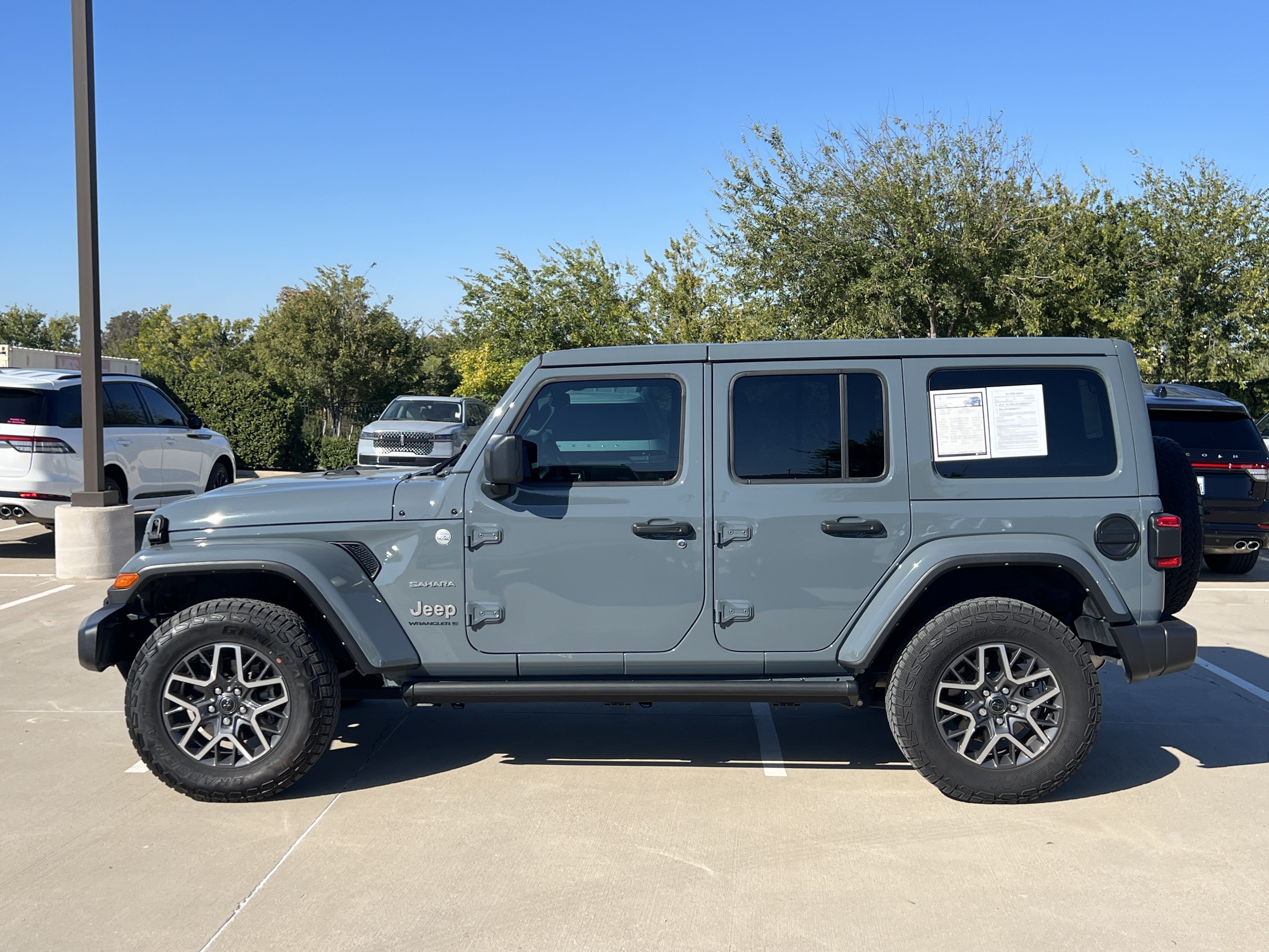 Used 2024 Jeep Wrangler Unlimited Sahara w/ Safety Group AWD/4WD image 4