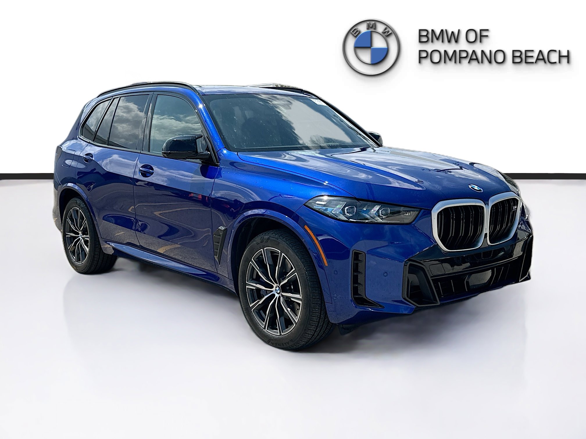 Used 2026 BMW X5 M60i AWD/4WD image 1