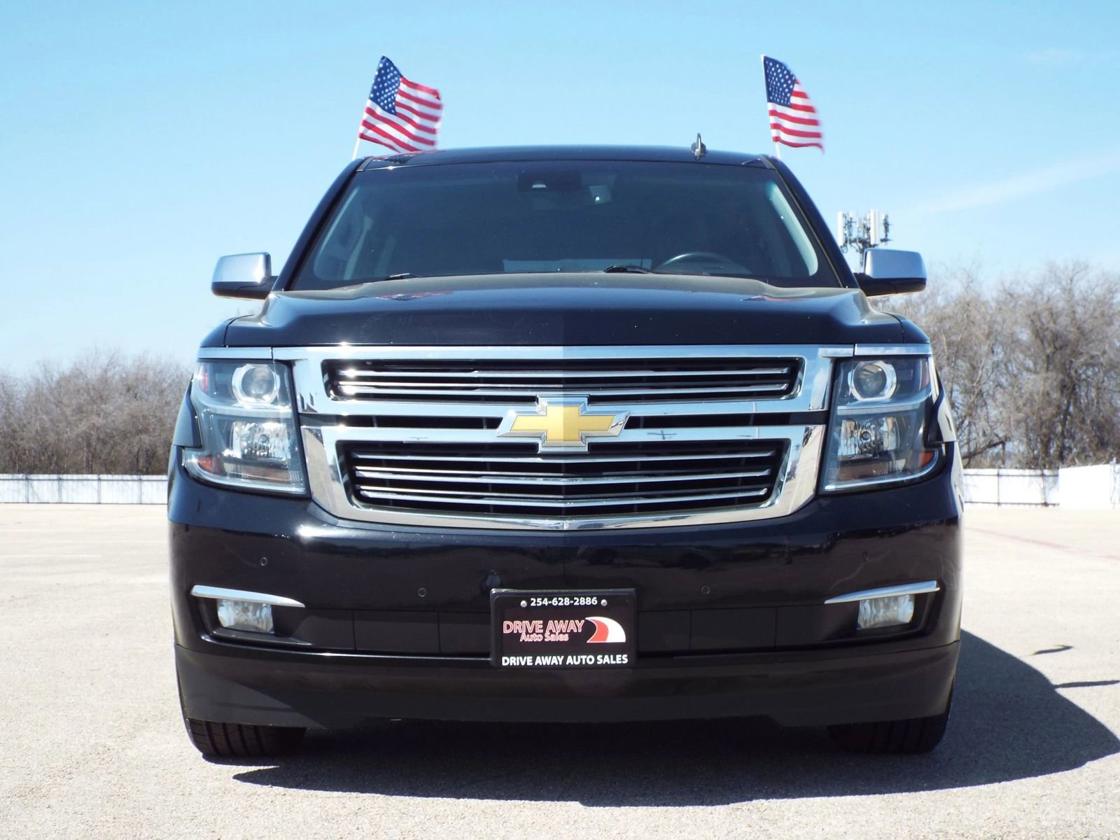 Used 2015 Chevrolet Suburban LTZ image 2