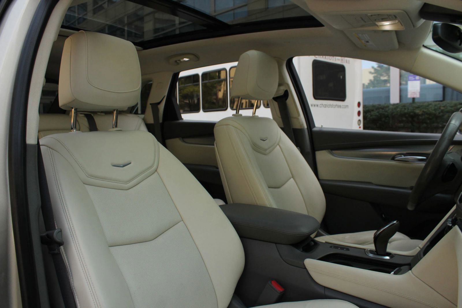 Used 2017 Cadillac XT5 Luxury w/ Driver Awareness Package AWD/4WD image 26