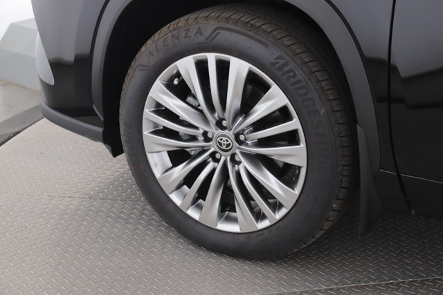 Used 2026 Toyota Highlander Platinum AWD/4WD image 13