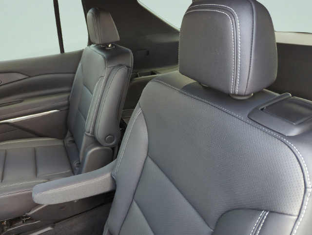 Used 2024 Chevrolet Traverse LT w/ Enhanced Driving Package FWD image 30