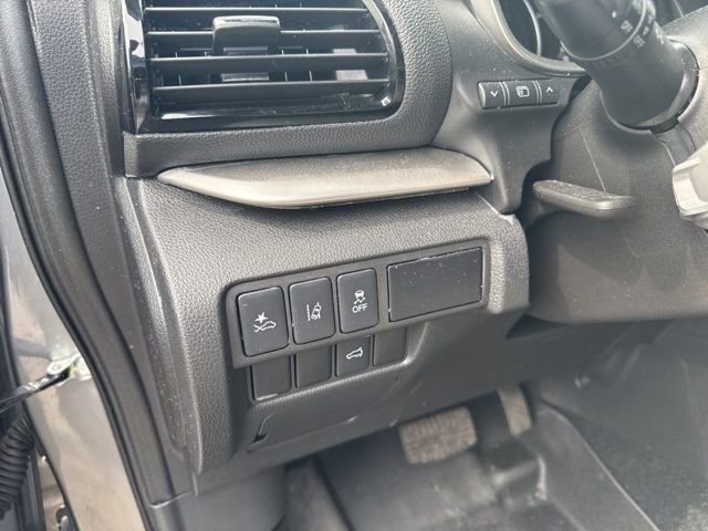 Used 2024 Mitsubishi Eclipse Cross SEL image 9