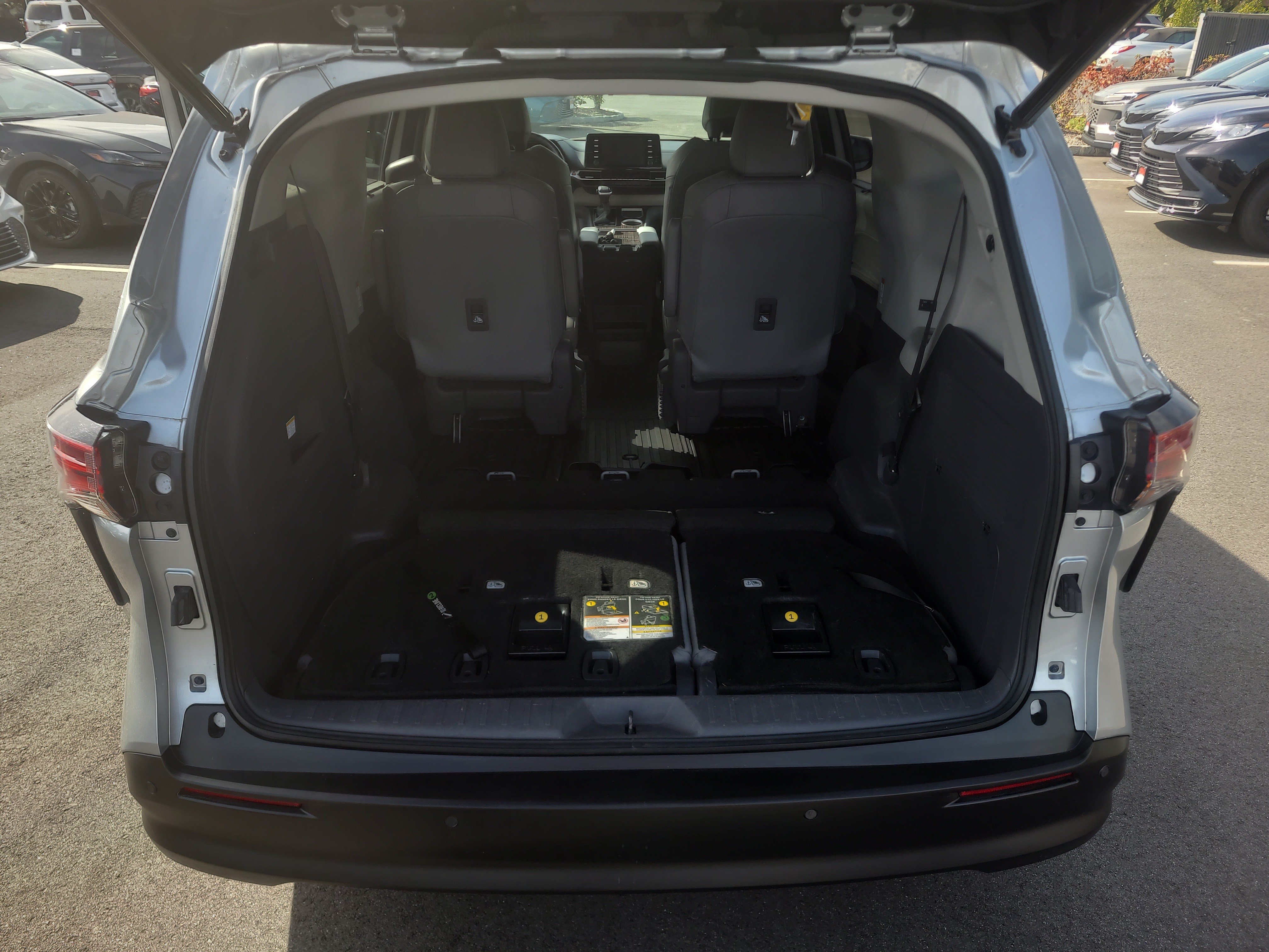 Certified 2021 Toyota Sienna XLE AWD/4WD image 31