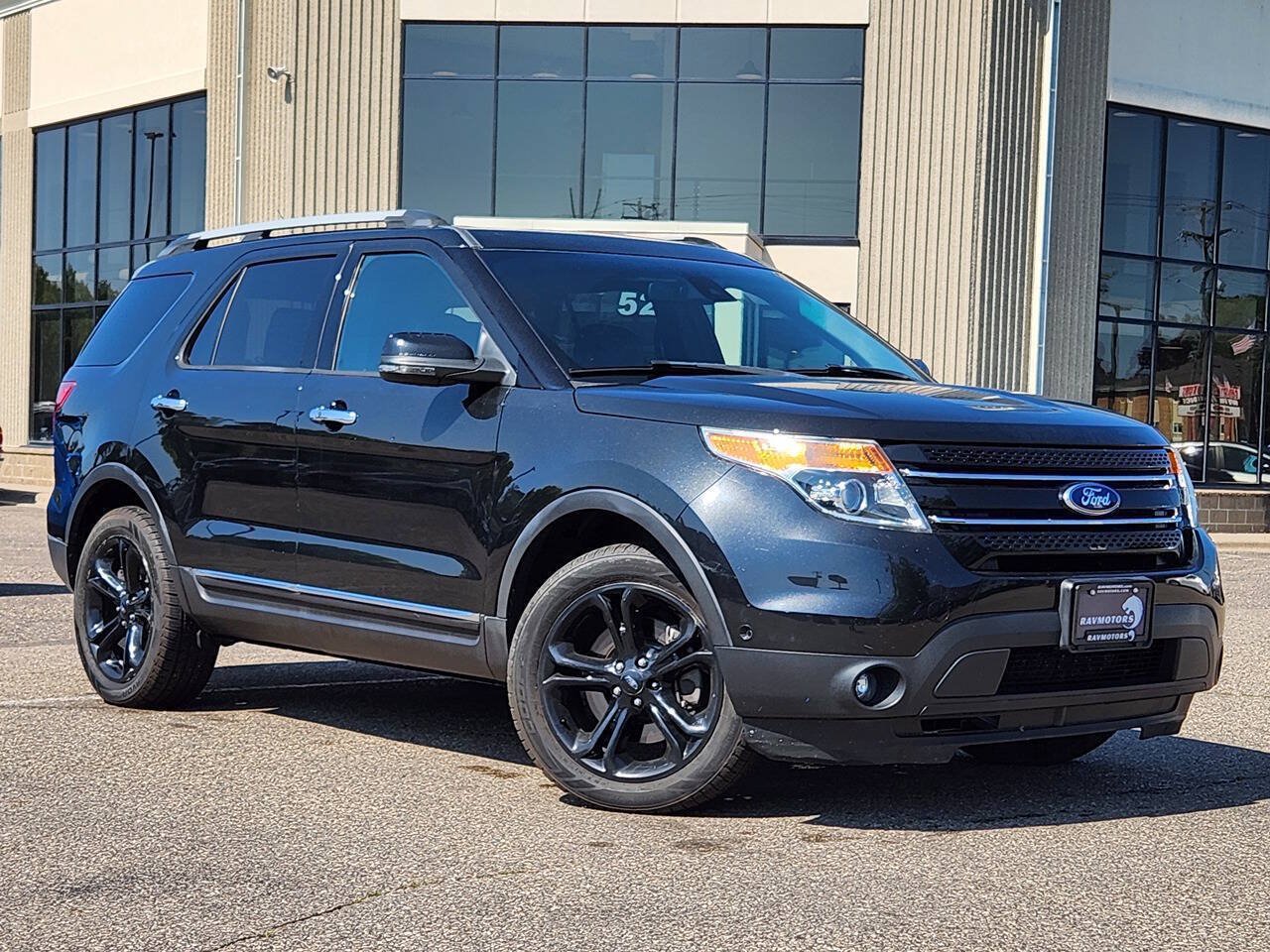 Used 2015 Ford Explorer Limited w/ Equipment Group 302A AWD/4WD image 30