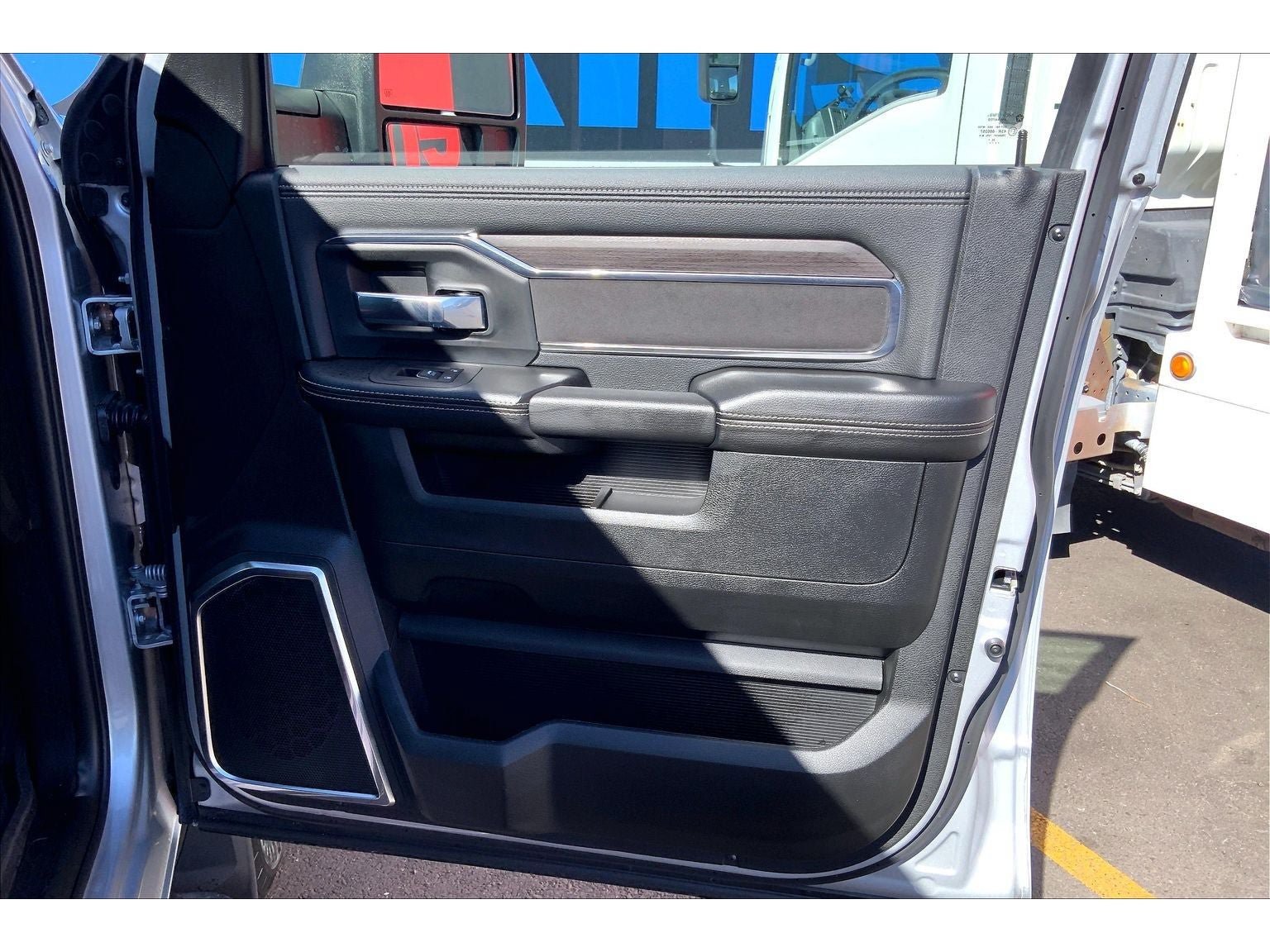 Used 2026 RAM 3500 Laramie AWD/4WD image 25