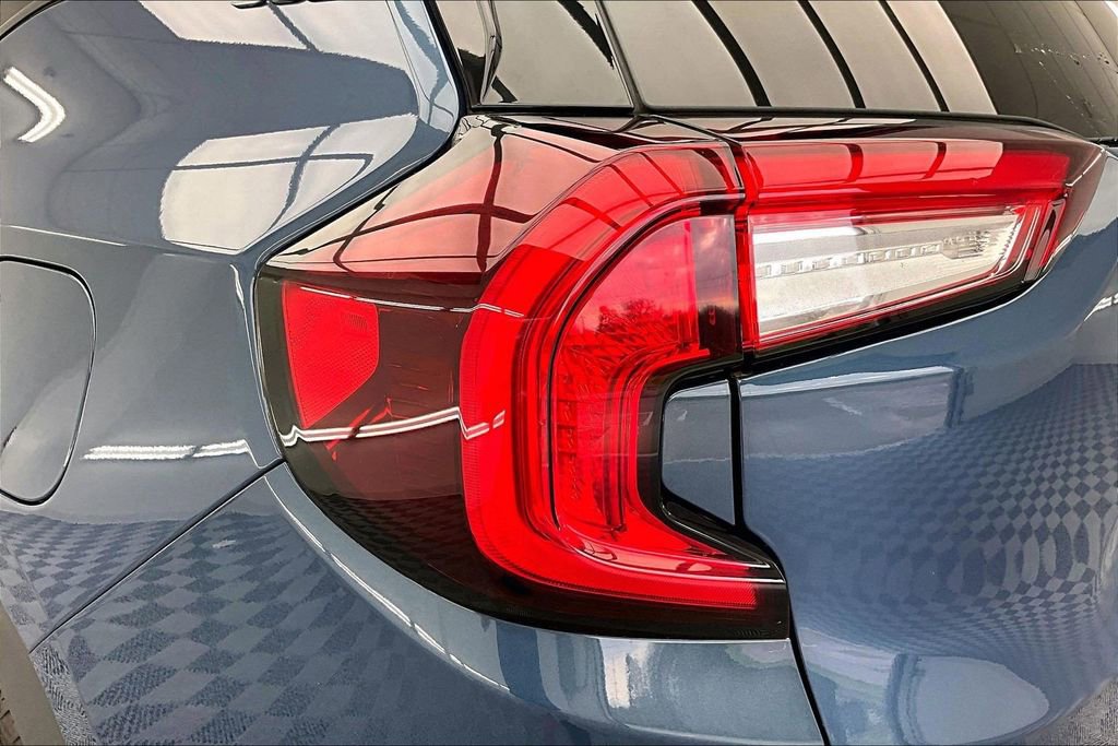 Used 2024 GMC Terrain SLE w/ Driver Convenience Package image 30