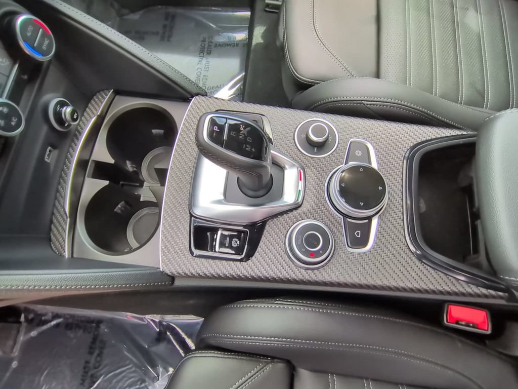 Used 2024 Alfa Romeo Stelvio Quadrifoglio AWD/4WD image 41