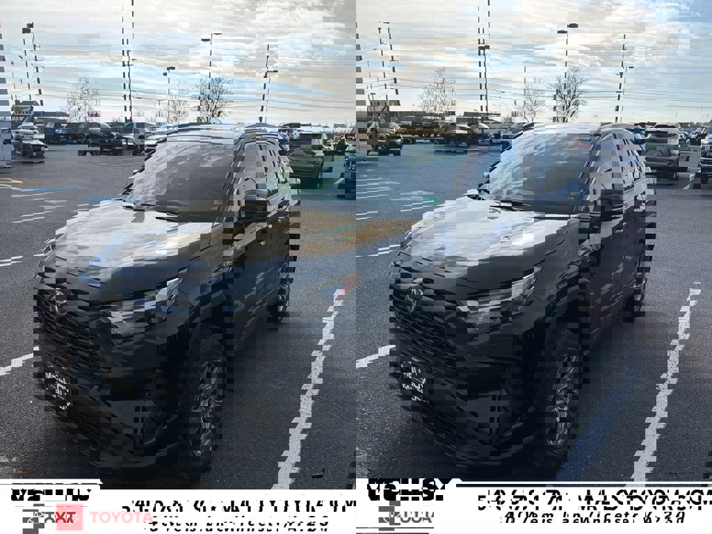 Used 2025 Toyota RAV4 XLE