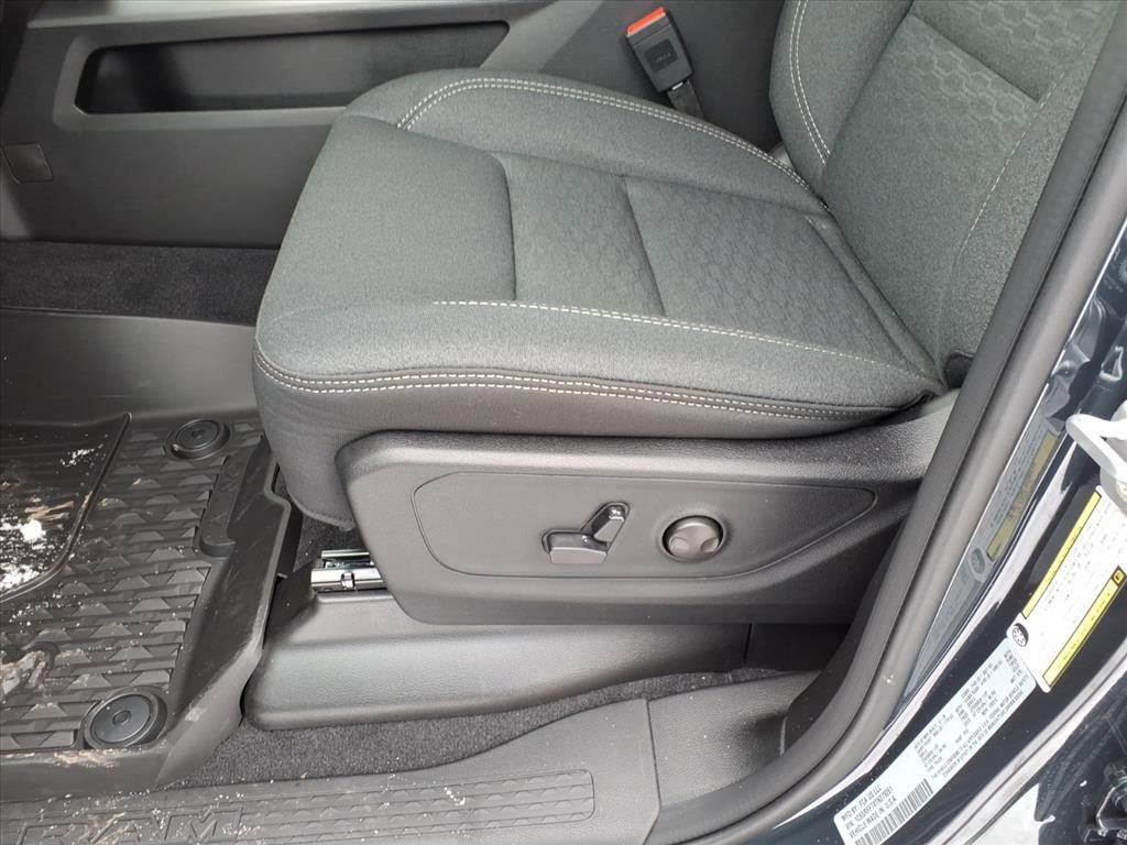 New 2026 RAM 1500 Big Horn AWD/4WD image 12
