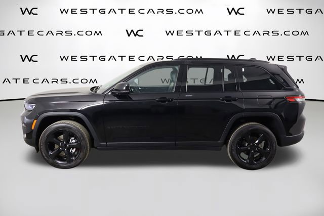 Used 2025 Jeep Grand Cherokee Altitude AWD/4WD image 50