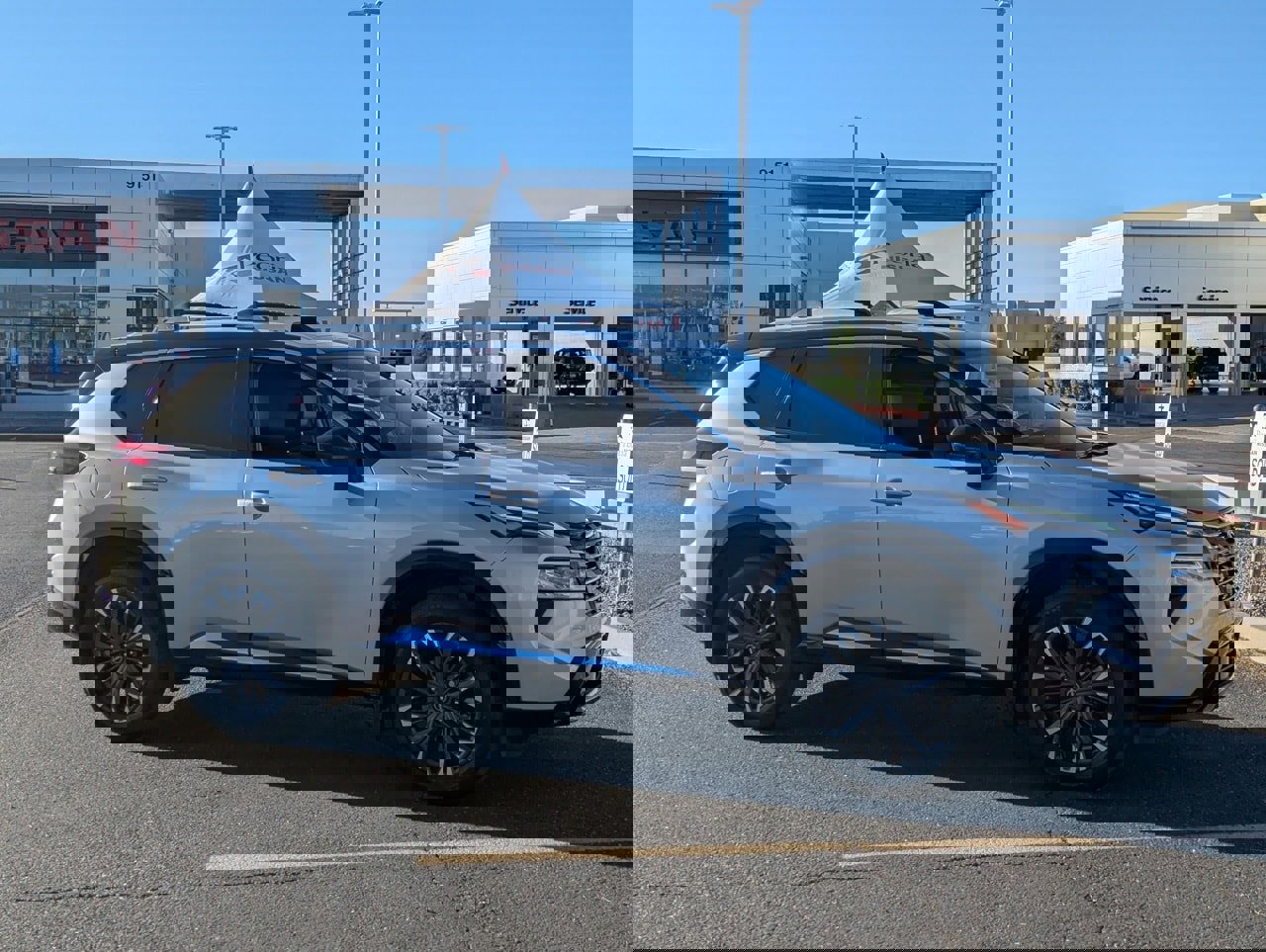 Certified 2025 Nissan Rogue Platinum image 6