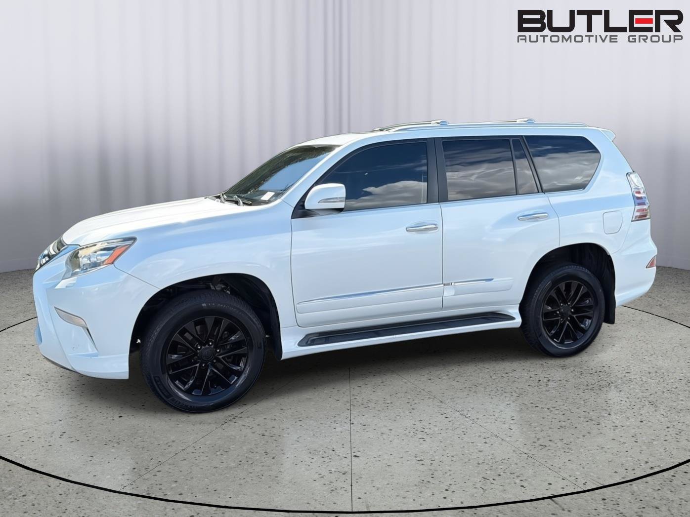 Used 2015 Lexus GX 460 w/ Premium Package AWD/4WD image 3