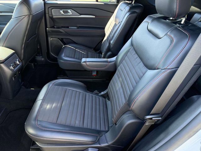 Used 2025 Ford Explorer ST-Line image 19