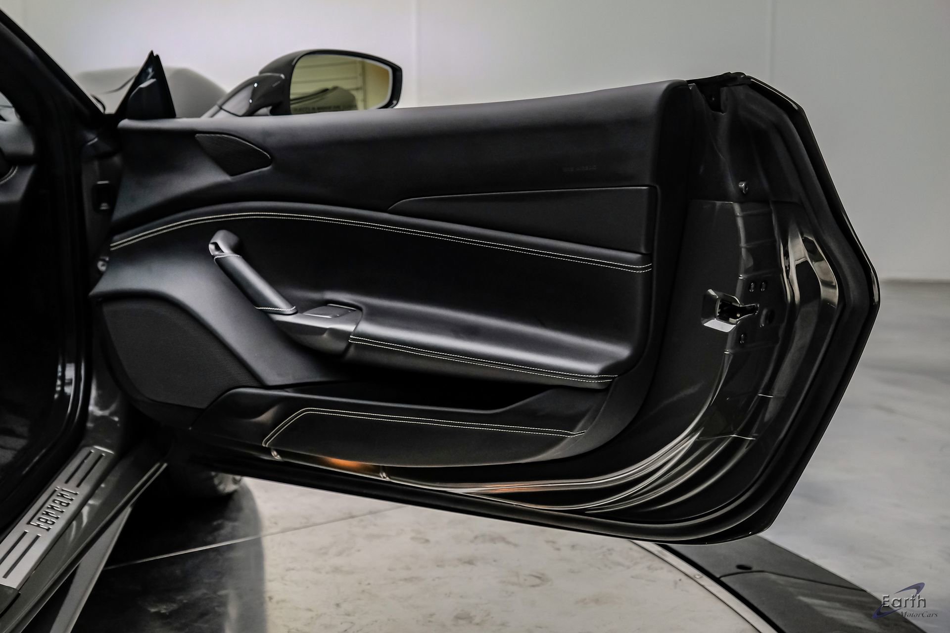 Used 2018 Ferrari 488 Spider image 95