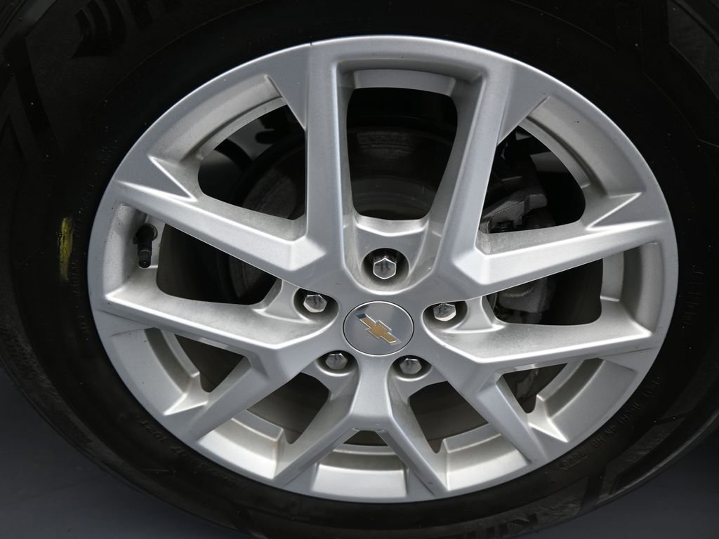 Used 2023 Chevrolet Equinox LS image 41