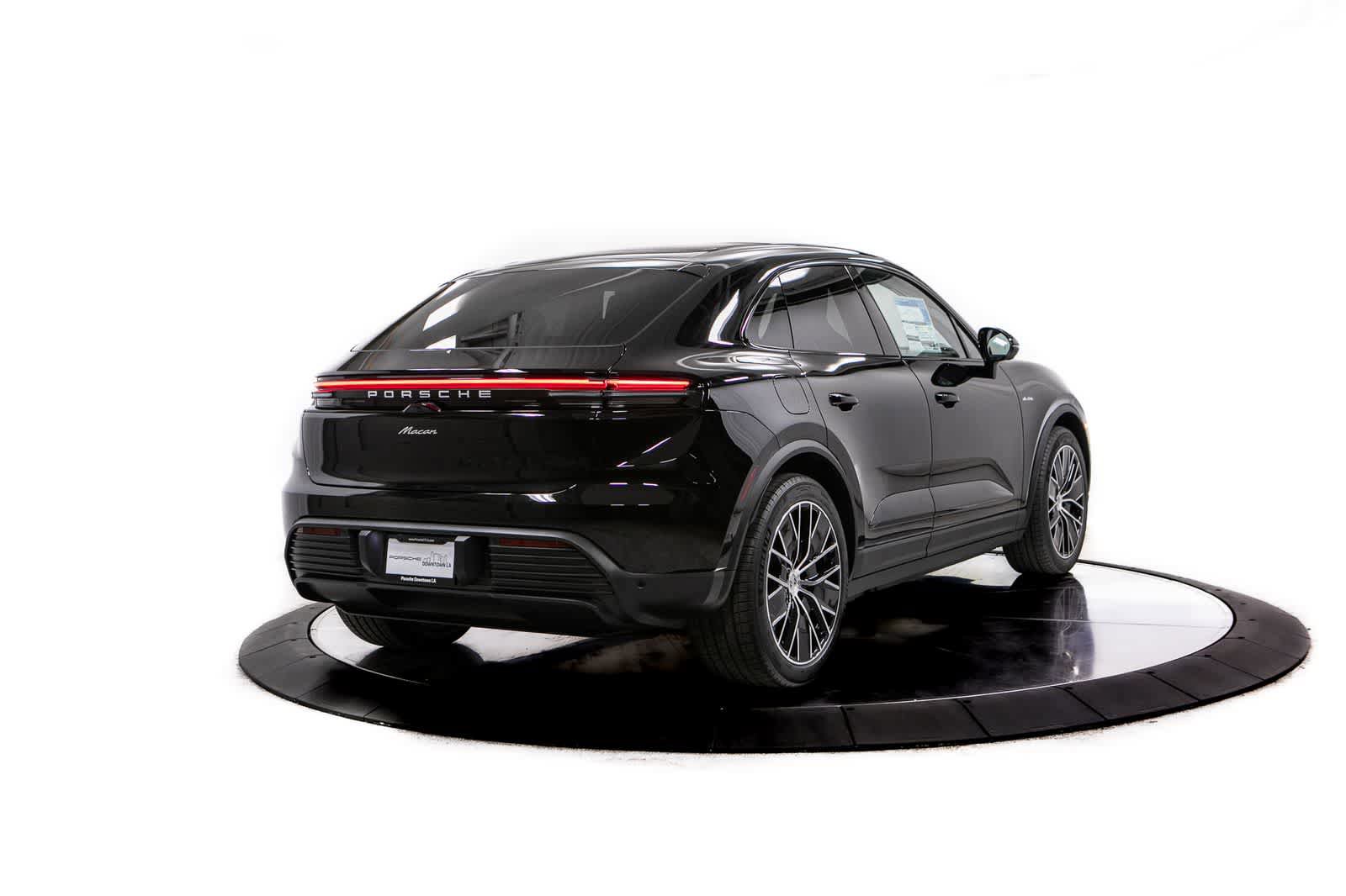New 2026 Porsche Macan Electric RWD image 7