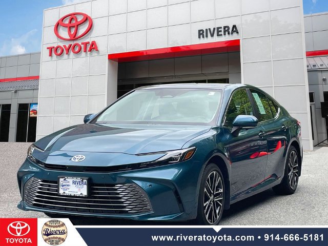 Used 2026 Toyota Camry XLE w/ Premium Plus Package AWD/4WD image 4