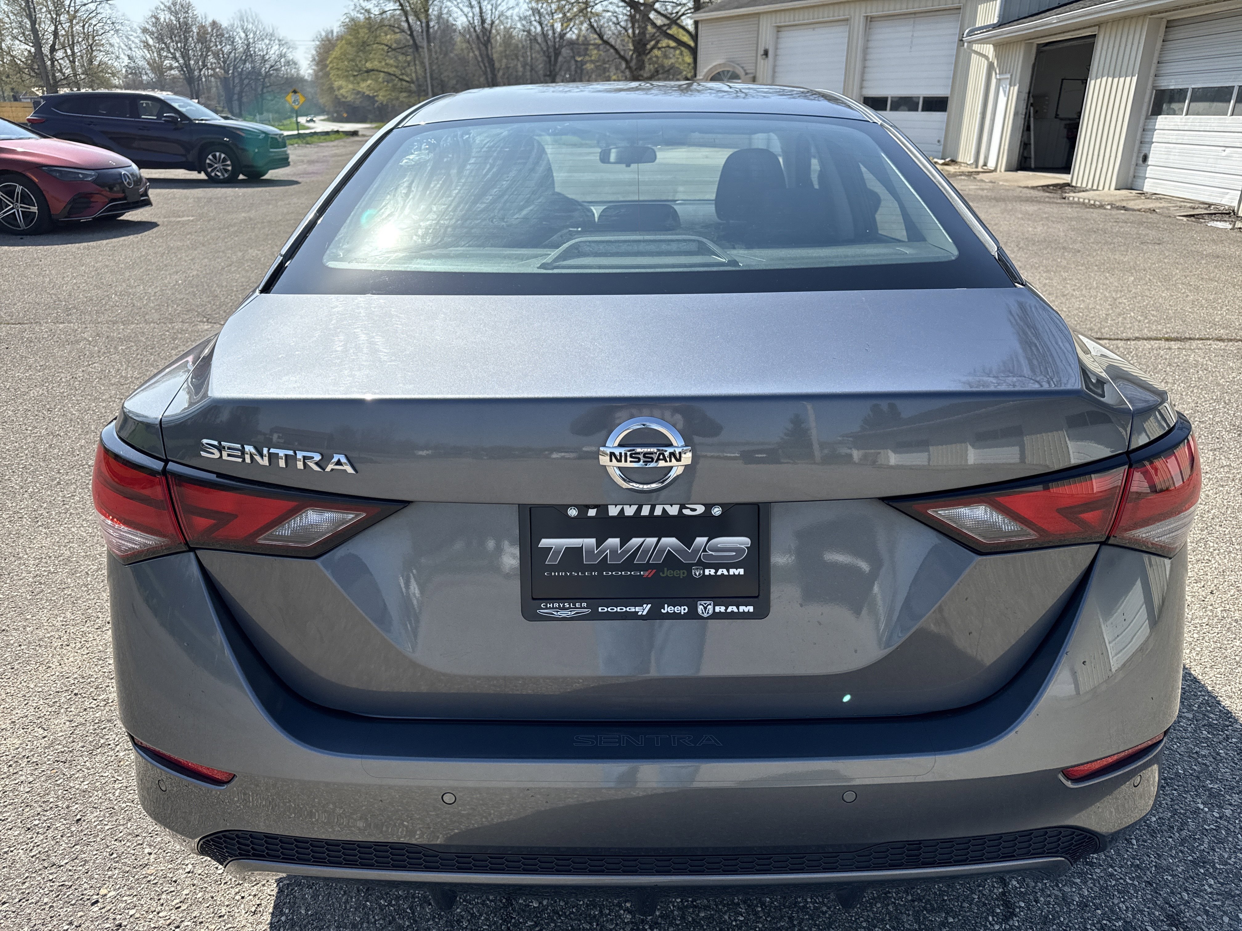 Used 2020 Nissan Sentra S w/ Lighting Package FWD image 4