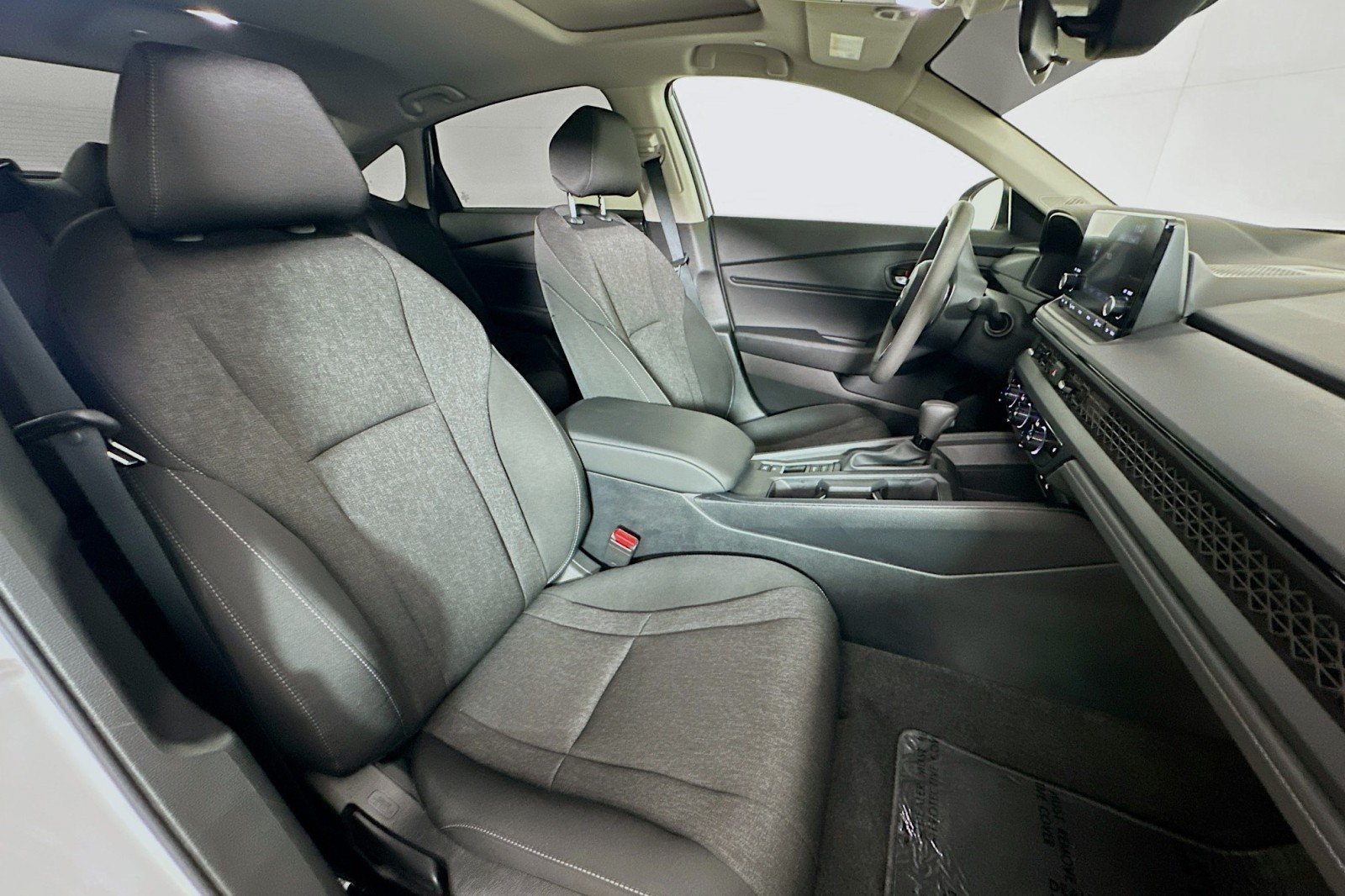 Used 2025 Honda Accord SE image 8