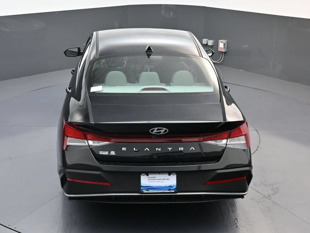 Certified 2026 Hyundai Elantra SE FWD image 16