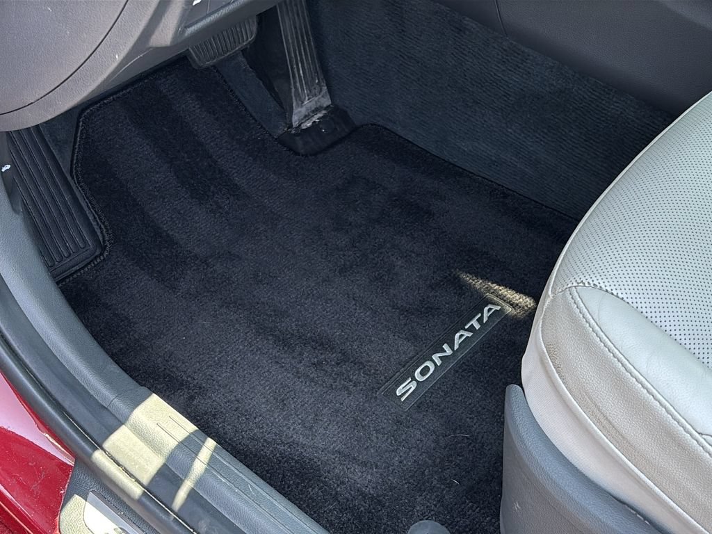 Certified 2023 Hyundai Sonata Limited FWD image 13