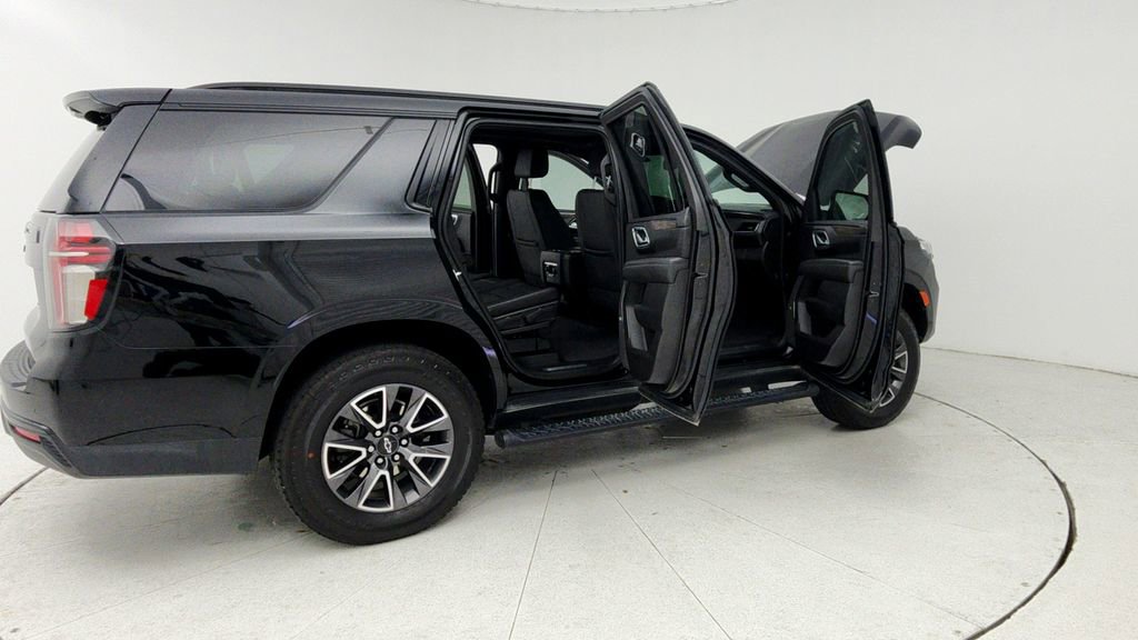 Certified 2023 Chevrolet Tahoe Z71 w/ Luxury Package image 13