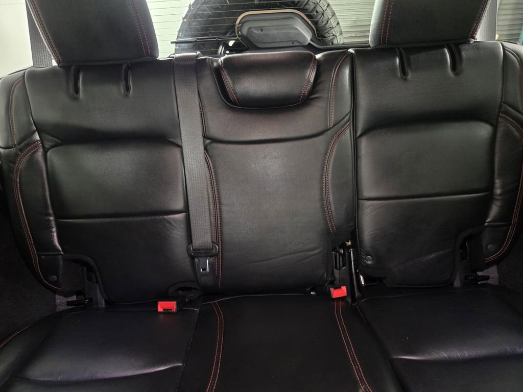 Used 2023 Jeep Wrangler Unlimited Rubicon AWD/4WD image 25