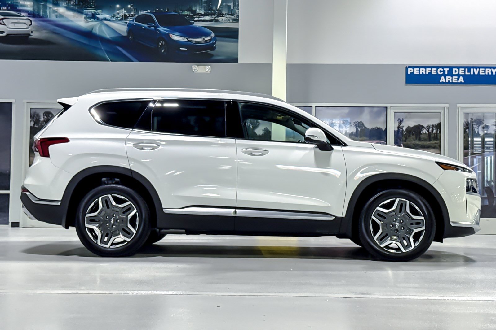 Used 2023 Hyundai Santa Fe Limited FWD image 8
