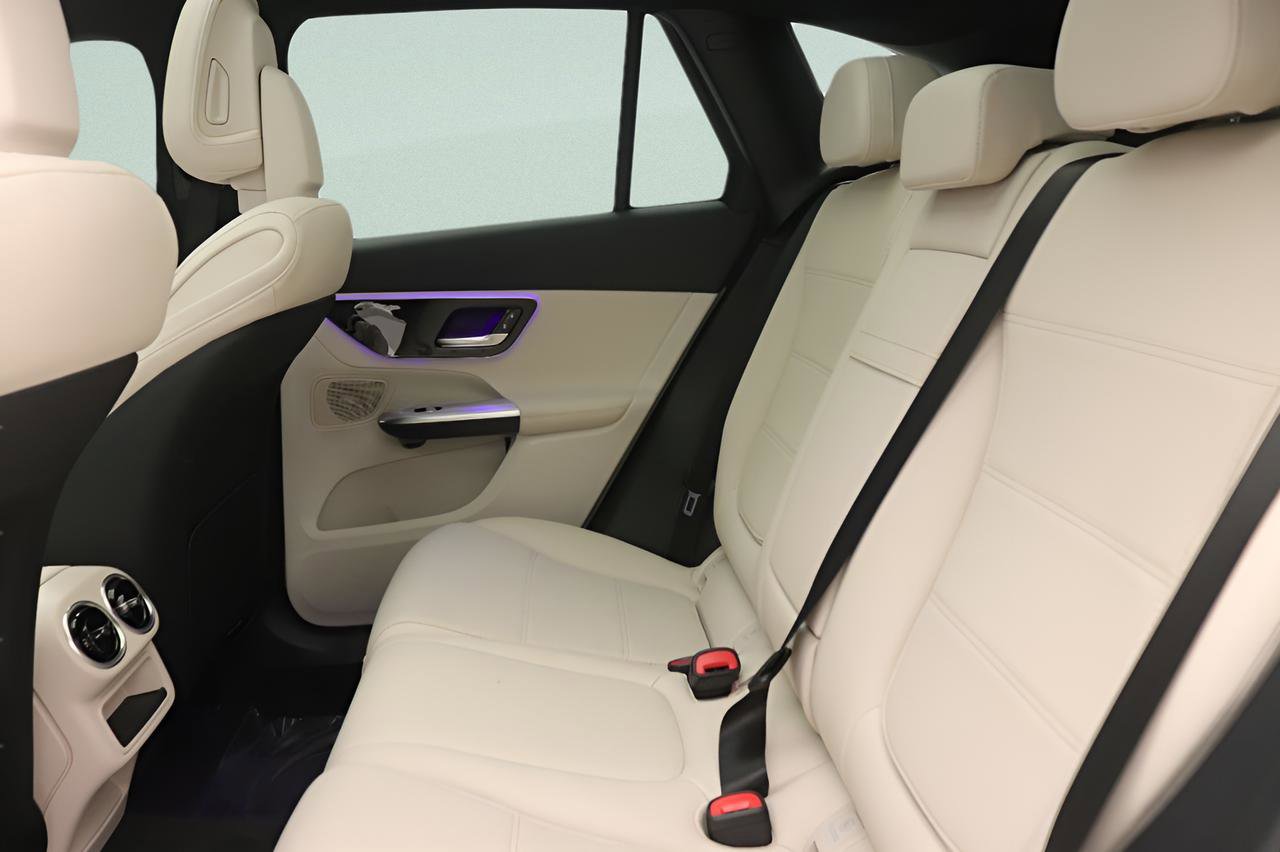 Certified 2026 Mercedes-Benz GLC 300 image 31