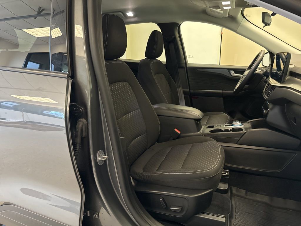 Used 2023 Ford Escape Active w/ Tech Pack #2 AWD/4WD image 31