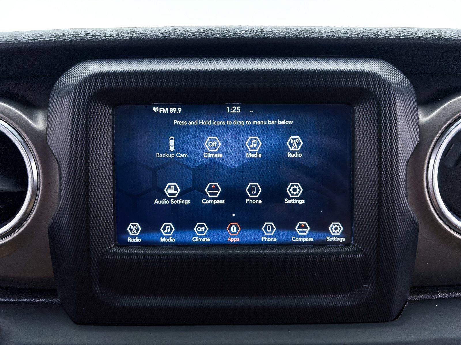 Used 2018 Jeep Wrangler Unlimited Rubicon w/ Steel Bumper Group image 18