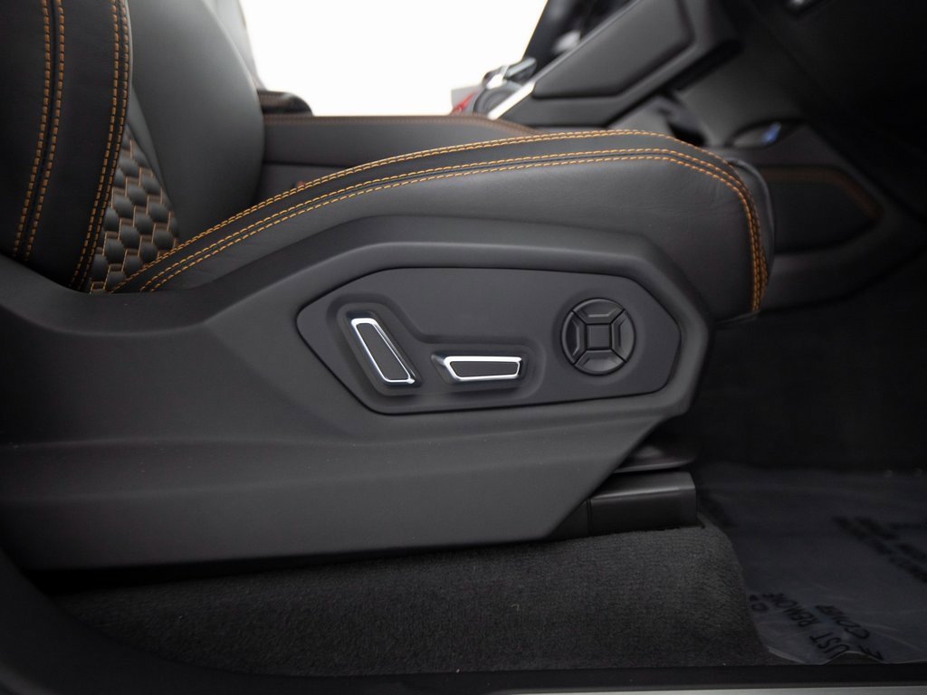 Used 2022 Lamborghini Urus image 32